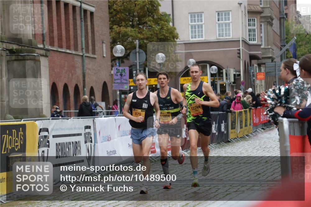 13.09.2026 - Kiel Lauf Yannick Fuchs http://msf.ph/oto/10489500 13.09.2026 11:23:55 Laufen 20, 09, 14, 00, 879, 11804, 12244 meine-sportfotos.de