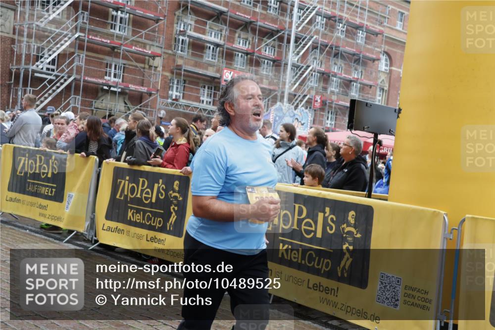 13.09.2026 - Kiel Lauf Yannick Fuchs http://msf.ph/oto/10489525 13.09.2026 11:24:41 Laufen 1982 meine-sportfotos.de