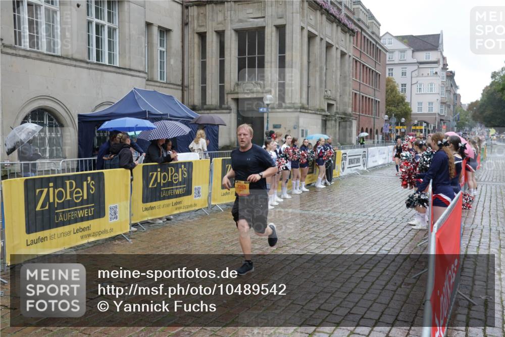 13.09.2026 - Kiel Lauf Yannick Fuchs http://msf.ph/oto/10489542 13.09.2026 11:41:15 Laufen 7263 meine-sportfotos.de