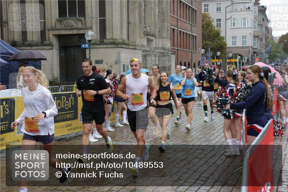 13.09.2026 - Kiel Lauf Yannick Fuchs http://msf.ph/oto/10489553 13.09.2026 11:41:23 Laufen 1345, 2006, 7592, 8569, 7012 meine-sportfotos.de