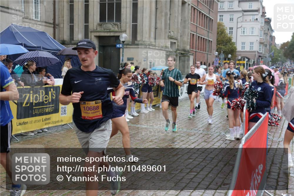 13.09.2026 - Kiel Lauf Yannick Fuchs http://msf.ph/oto/10489601 13.09.2026 11:41:49 Laufen 10688 meine-sportfotos.de