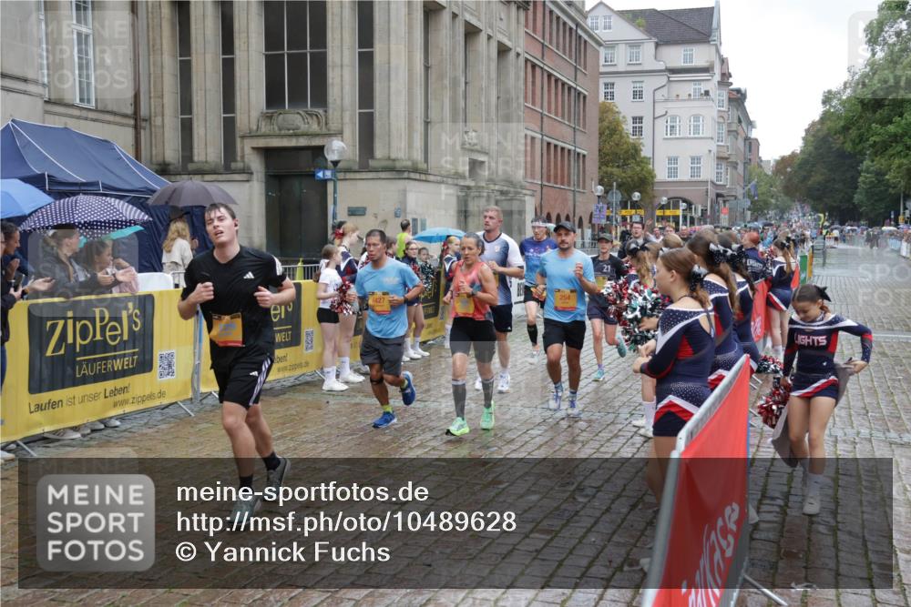 13.09.2026 - Kiel Lauf Yannick Fuchs http://msf.ph/oto/10489628 13.09.2026 11:42:10 Laufen 6427, 254, 21 meine-sportfotos.de
