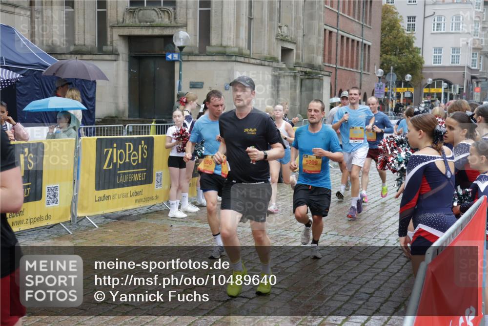 13.09.2026 - Kiel Lauf Yannick Fuchs http://msf.ph/oto/10489640 13.09.2026 11:42:28 Laufen 5208, 5209 meine-sportfotos.de