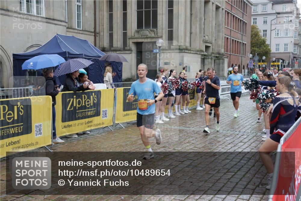 13.09.2026 - Kiel Lauf Yannick Fuchs http://msf.ph/oto/10489654 13.09.2026 11:42:35 Laufen 10967, 6198 meine-sportfotos.de