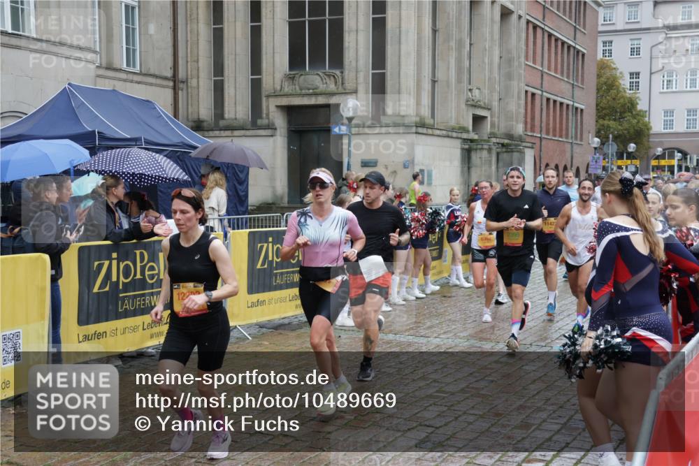 13.09.2026 - Kiel Lauf Yannick Fuchs http://msf.ph/oto/10489669 13.09.2026 11:42:43 Laufen 38, 122, 11422, 2395, 6392 meine-sportfotos.de
