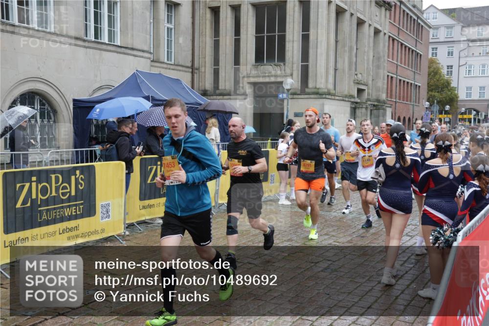 13.09.2026 - Kiel Lauf Yannick Fuchs http://msf.ph/oto/10489692 13.09.2026 11:42:52 Laufen 7453, 1005, 8291, 1145 meine-sportfotos.de