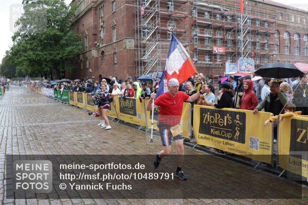 13.09.2026 - Kiel Lauf Yannick Fuchs http://msf.ph/oto/10489791 13.09.2026 11:43:41 Laufen 9569 meine-sportfotos.de