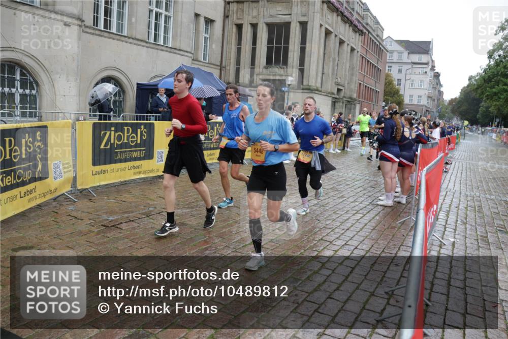 13.09.2026 - Kiel Lauf Yannick Fuchs http://msf.ph/oto/10489812 13.09.2026 11:43:54 Laufen 5448 meine-sportfotos.de