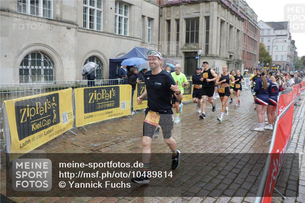 13.09.2026 - Kiel Lauf Yannick Fuchs http://msf.ph/oto/10489814 13.09.2026 11:43:57 Laufen 1068 meine-sportfotos.de