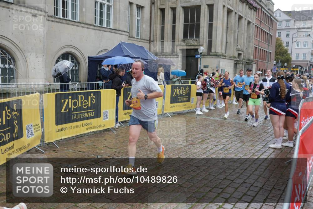 13.09.2026 - Kiel Lauf Yannick Fuchs http://msf.ph/oto/10489826 13.09.2026 11:44:01 Laufen 4274, 3051 meine-sportfotos.de