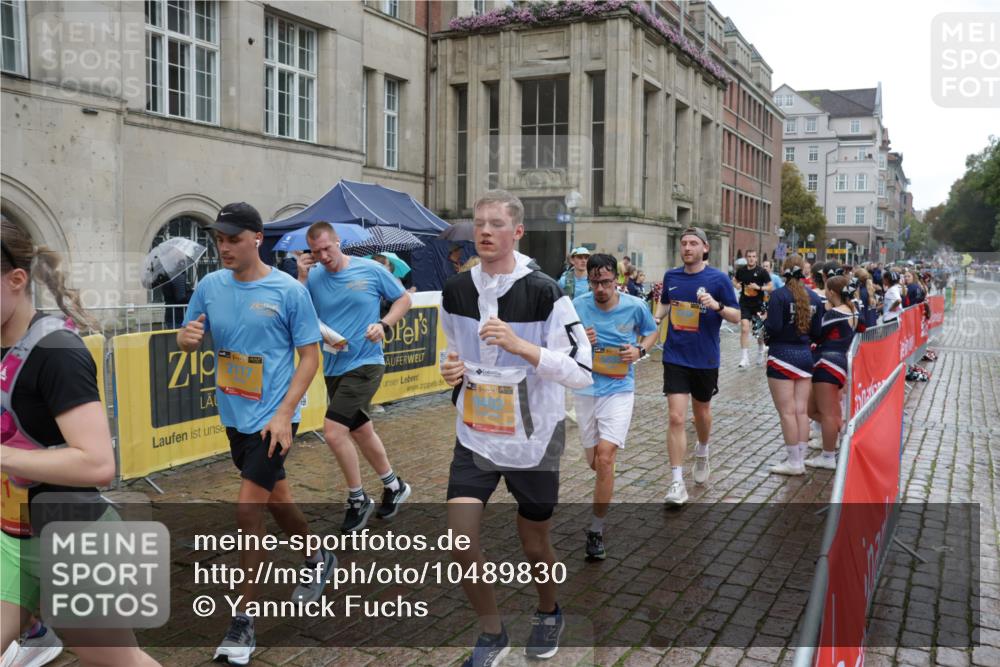 13.09.2026 - Kiel Lauf Yannick Fuchs http://msf.ph/oto/10489830 13.09.2026 11:44:04 Laufen 9492 meine-sportfotos.de