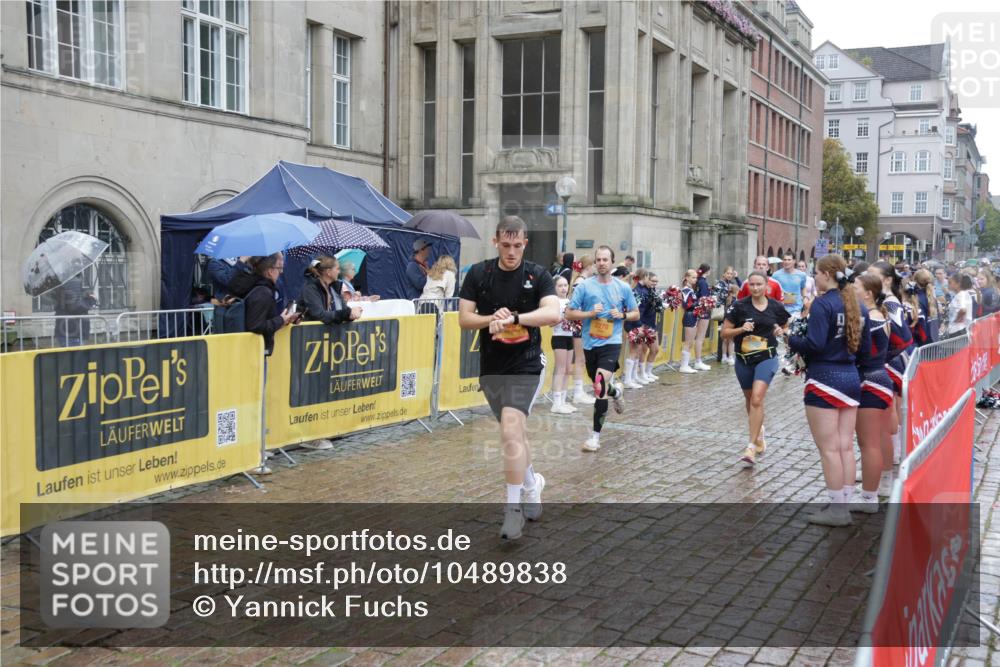 13.09.2026 - Kiel Lauf Yannick Fuchs http://msf.ph/oto/10489838 13.09.2026 11:44:06 Laufen 2270 meine-sportfotos.de