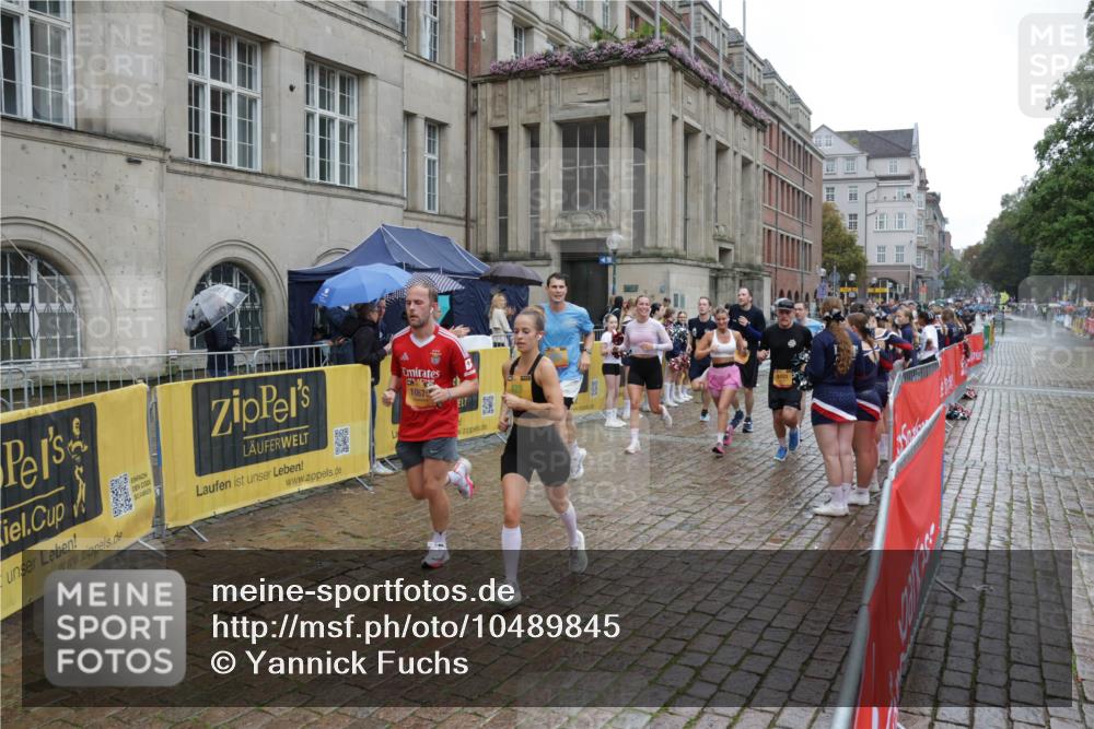 13.09.2026 - Kiel Lauf Yannick Fuchs http://msf.ph/oto/10489845 13.09.2026 11:44:09 Laufen 1067 meine-sportfotos.de