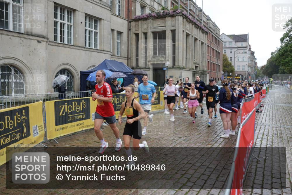 13.09.2026 - Kiel Lauf Yannick Fuchs http://msf.ph/oto/10489846 13.09.2026 11:44:10 Laufen 1075, 423 meine-sportfotos.de