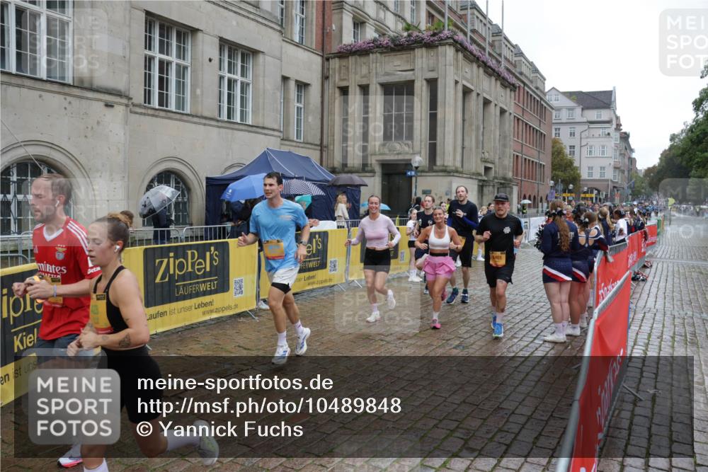 13.09.2026 - Kiel Lauf Yannick Fuchs http://msf.ph/oto/10489848 13.09.2026 11:44:10 Laufen 8401 meine-sportfotos.de