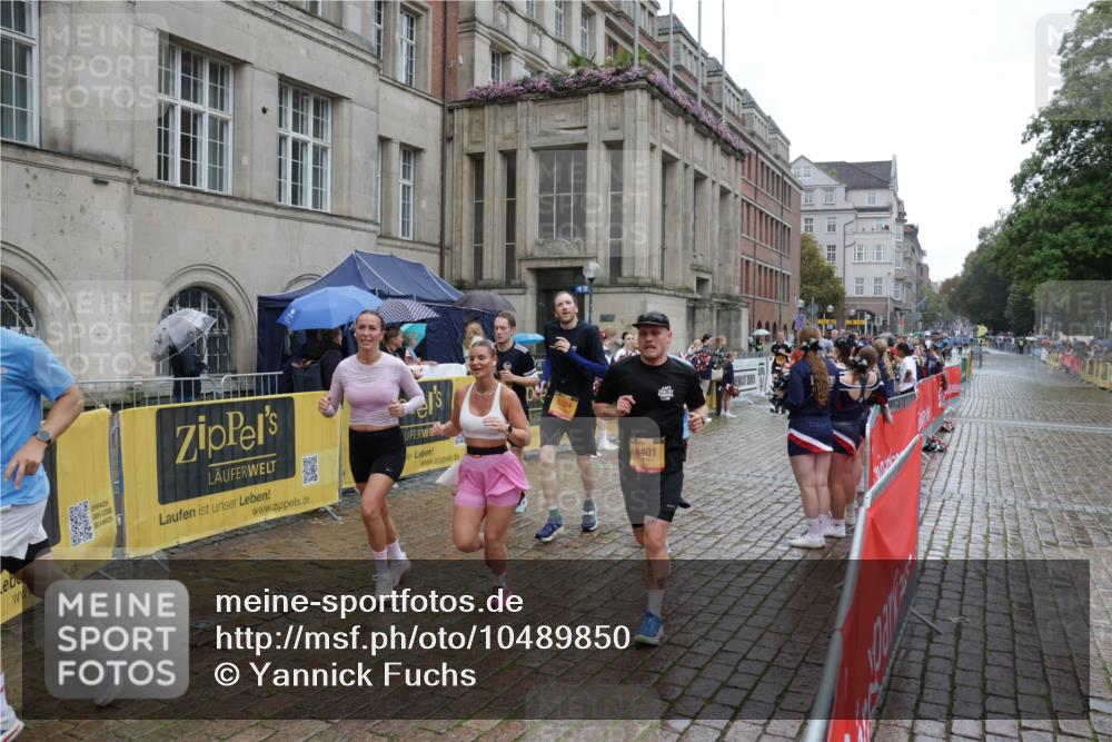 13.09.2026 - Kiel Lauf Yannick Fuchs http://msf.ph/oto/10489850 13.09.2026 11:44:11 Laufen 8401 meine-sportfotos.de