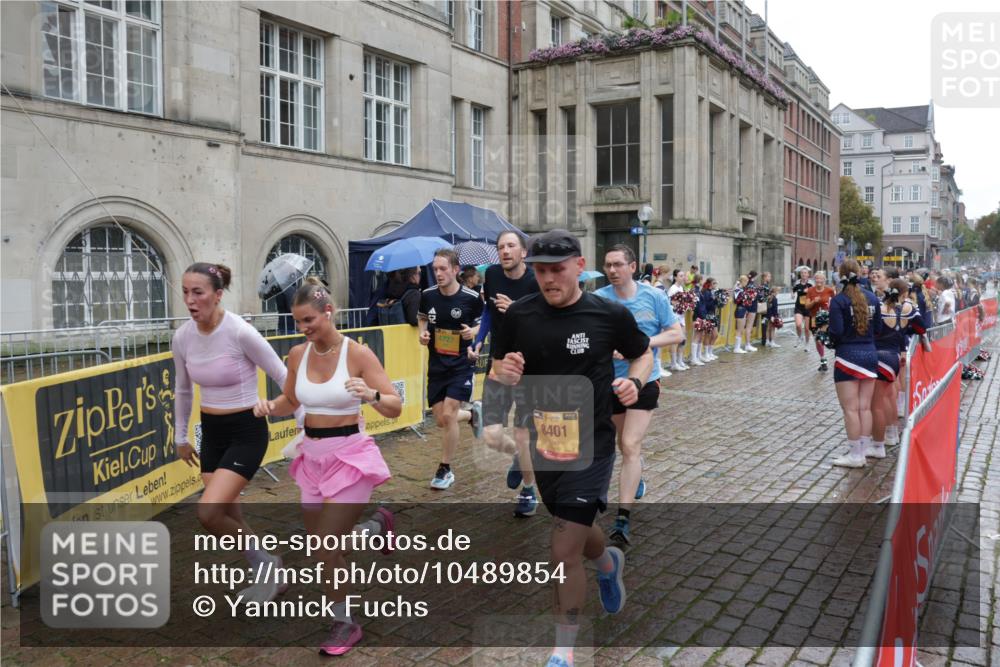 13.09.2026 - Kiel Lauf Yannick Fuchs http://msf.ph/oto/10489854 13.09.2026 11:44:12 Laufen 4727, 39, 8401 meine-sportfotos.de