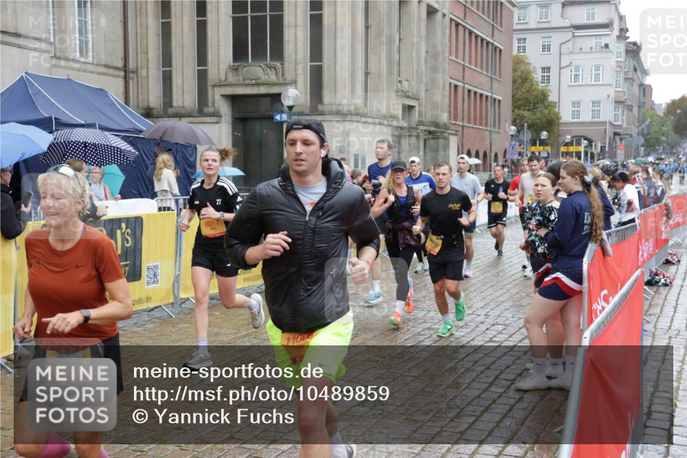 13.09.2026 - Kiel Lauf Yannick Fuchs http://msf.ph/oto/10489859 13.09.2026 11:44:15 Laufen 1100 meine-sportfotos.de