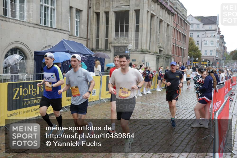 13.09.2026 - Kiel Lauf Yannick Fuchs http://msf.ph/oto/10489864 13.09.2026 11:44:18 Laufen 1315, 8694 meine-sportfotos.de