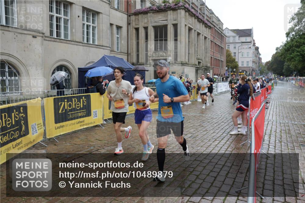 13.09.2026 - Kiel Lauf Yannick Fuchs http://msf.ph/oto/10489879 13.09.2026 11:44:23 Laufen 8698, 3, 7328 meine-sportfotos.de