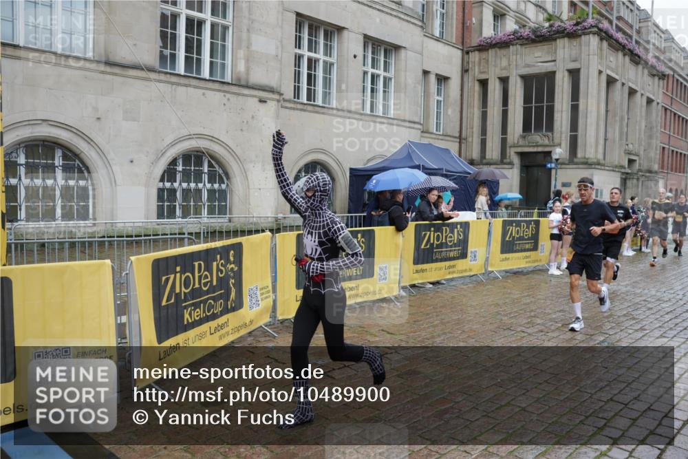 13.09.2026 - Kiel Lauf Yannick Fuchs http://msf.ph/oto/10489900 13.09.2026 11:44:31 Laufen  meine-sportfotos.de