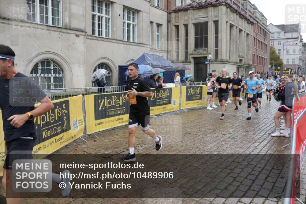 13.09.2026 - Kiel Lauf Yannick Fuchs http://msf.ph/oto/10489906 13.09.2026 11:44:32 Laufen 5283 meine-sportfotos.de