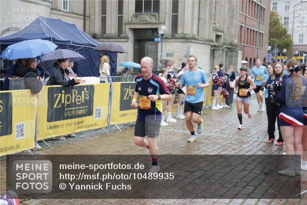 13.09.2026 - Kiel Lauf Yannick Fuchs http://msf.ph/oto/10489935 13.09.2026 11:44:46 Laufen 9962, 9903 meine-sportfotos.de