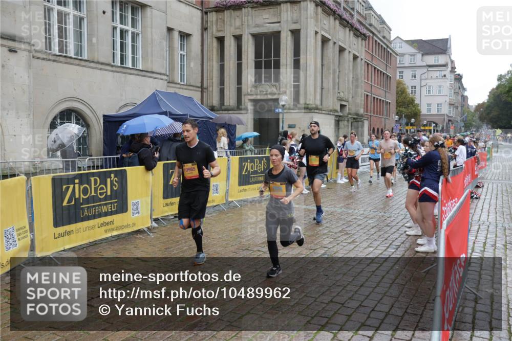 13.09.2026 - Kiel Lauf Yannick Fuchs http://msf.ph/oto/10489962 13.09.2026 11:44:55 Laufen 10985 meine-sportfotos.de
