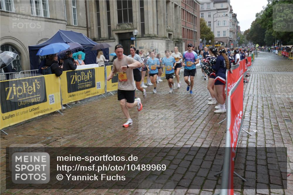 13.09.2026 - Kiel Lauf Yannick Fuchs http://msf.ph/oto/10489969 13.09.2026 11:44:57 Laufen 324 meine-sportfotos.de