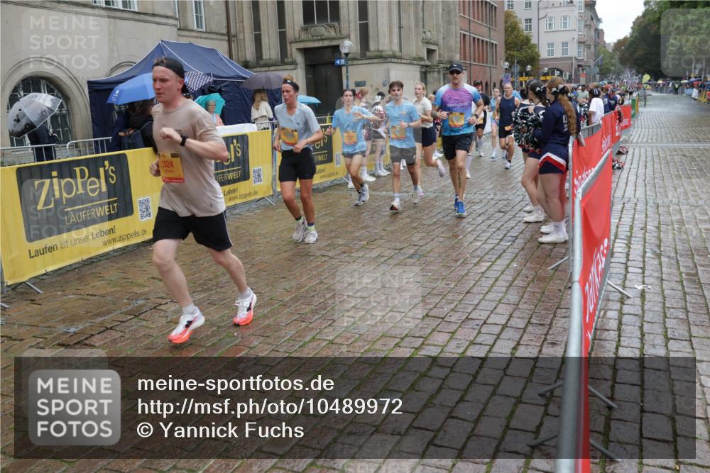 13.09.2026 - Kiel Lauf Yannick Fuchs http://msf.ph/oto/10489972 13.09.2026 11:44:58 Laufen 324 meine-sportfotos.de