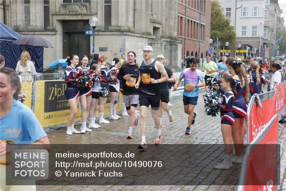 13.09.2026 - Kiel Lauf Yannick Fuchs http://msf.ph/oto/10490076 13.09.2026 11:45:47 Laufen 10910, 9982 meine-sportfotos.de