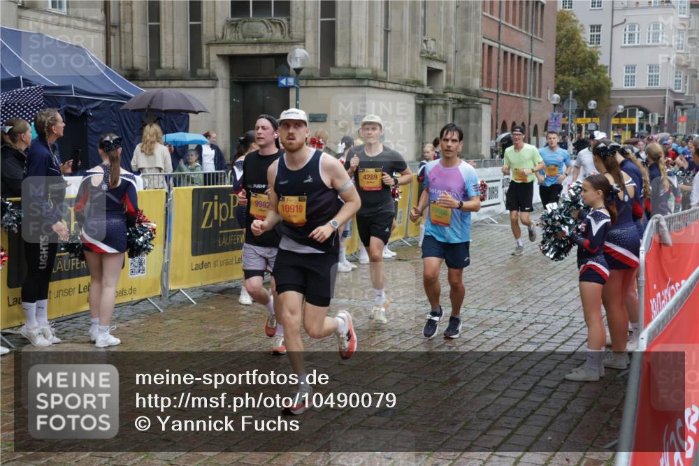 13.09.2026 - Kiel Lauf Yannick Fuchs http://msf.ph/oto/10490079 13.09.2026 11:45:48 Laufen 9982, 39, 10910, 4289, 10966 meine-sportfotos.de