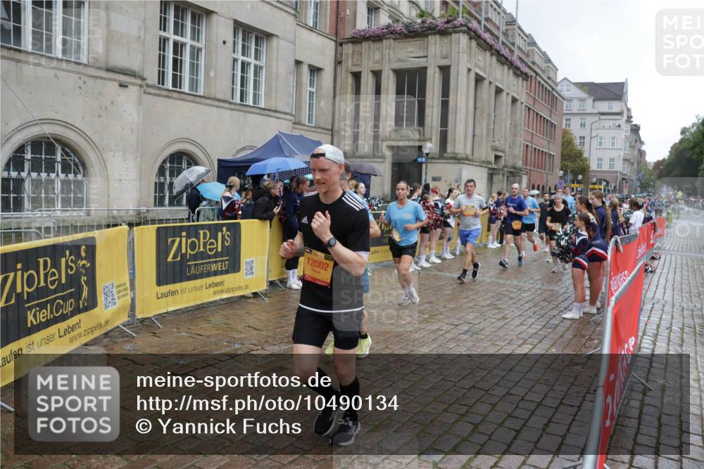 13.09.2026 - Kiel Lauf Yannick Fuchs http://msf.ph/oto/10490134 13.09.2026 11:46:17 Laufen 12002 meine-sportfotos.de