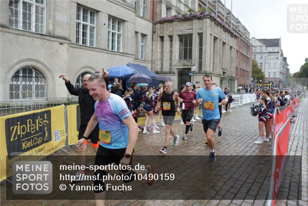 13.09.2026 - Kiel Lauf Yannick Fuchs http://msf.ph/oto/10490159 13.09.2026 11:46:25 Laufen 4946, 3197 meine-sportfotos.de