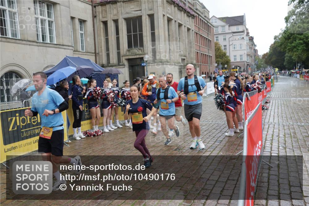 13.09.2026 - Kiel Lauf Yannick Fuchs http://msf.ph/oto/10490176 13.09.2026 11:46:32 Laufen 4795, 7057 meine-sportfotos.de