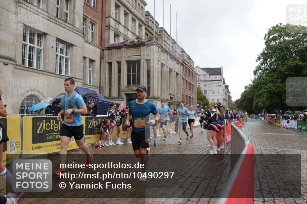 13.09.2026 - Kiel Lauf Yannick Fuchs http://msf.ph/oto/10490297 13.09.2026 11:47:31 Laufen 1664, 1692 meine-sportfotos.de