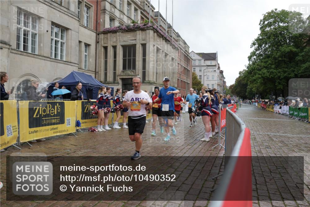 13.09.2026 - Kiel Lauf Yannick Fuchs http://msf.ph/oto/10490352 13.09.2026 11:47:51 Laufen 2458 meine-sportfotos.de