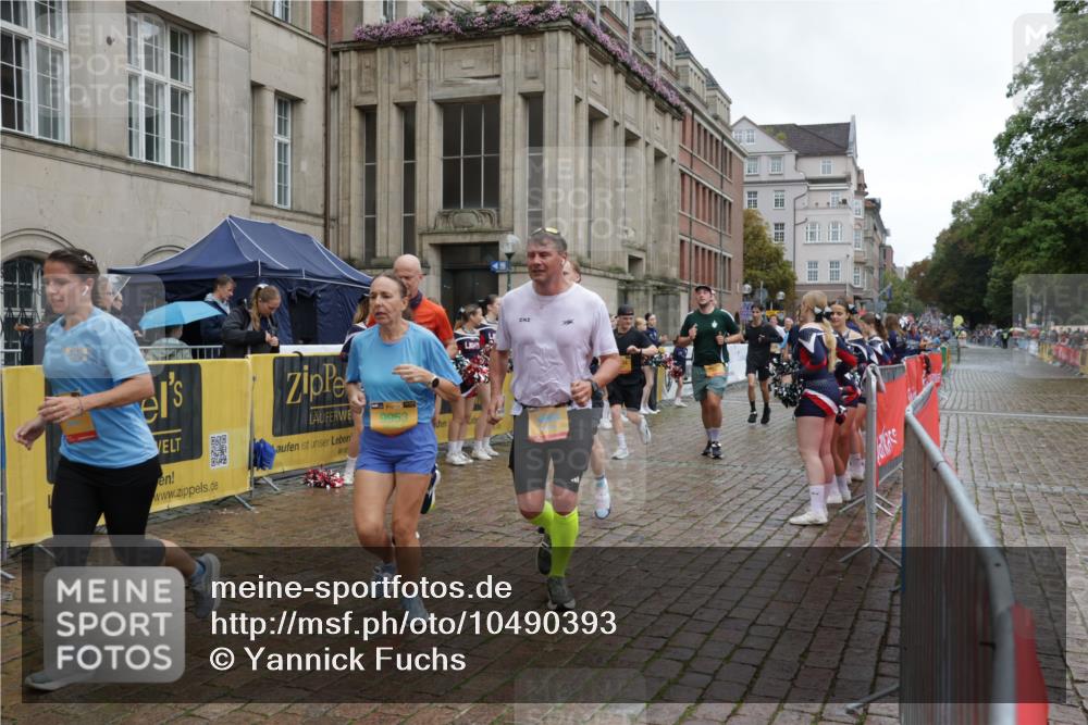 13.09.2026 - Kiel Lauf Yannick Fuchs http://msf.ph/oto/10490393 13.09.2026 11:48:07 Laufen 0053 meine-sportfotos.de