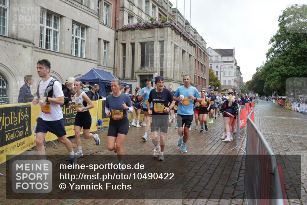 13.09.2026 - Kiel Lauf Yannick Fuchs http://msf.ph/oto/10490422 13.09.2026 11:48:17 Laufen 0760, 9397, 7660, 5539 meine-sportfotos.de