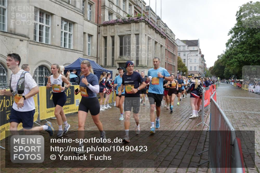 13.09.2026 - Kiel Lauf Yannick Fuchs http://msf.ph/oto/10490423 13.09.2026 11:48:17 Laufen 1007, 1076, 9397, 5539, 7660 meine-sportfotos.de