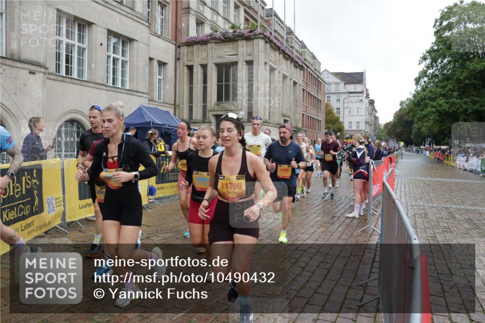 13.09.2026 - Kiel Lauf Yannick Fuchs http://msf.ph/oto/10490432 13.09.2026 11:48:19 Laufen 286, 39, 11708, 9906 meine-sportfotos.de