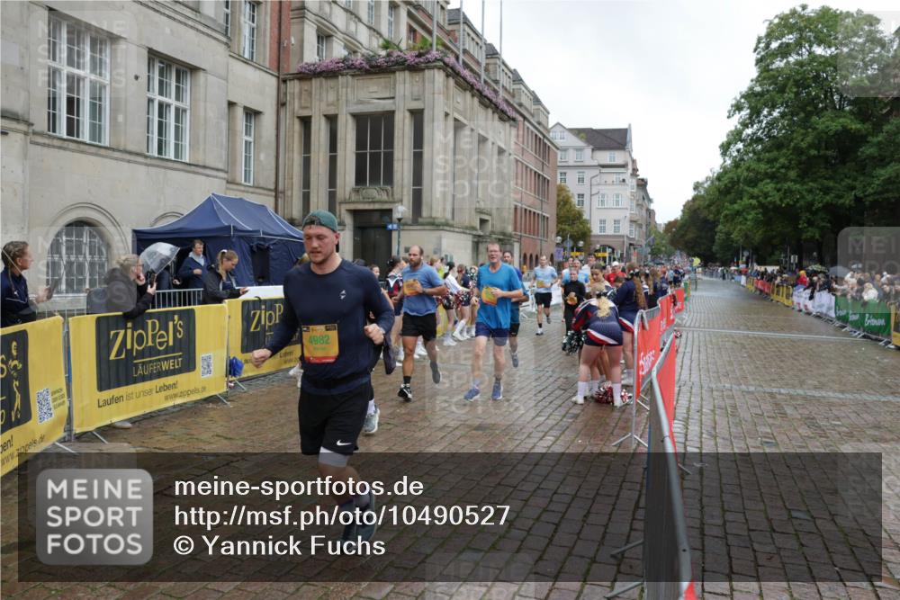 13.09.2026 - Kiel Lauf Yannick Fuchs http://msf.ph/oto/10490527 13.09.2026 11:48:58 Laufen  meine-sportfotos.de