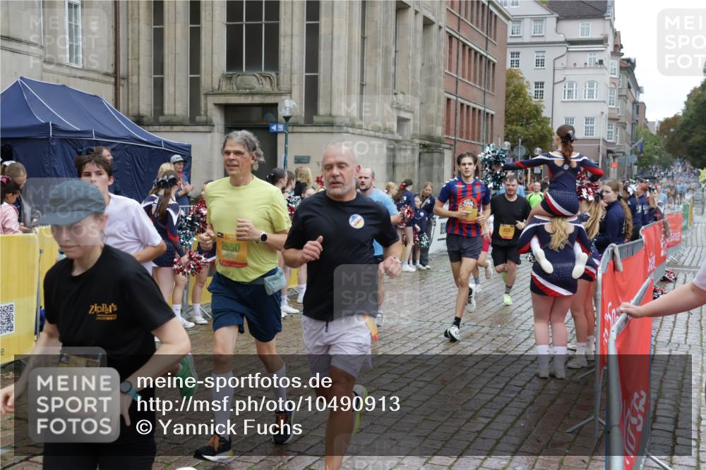 13.09.2026 - Kiel Lauf Yannick Fuchs http://msf.ph/oto/10490913 13.09.2026 11:51:19 Laufen  meine-sportfotos.de