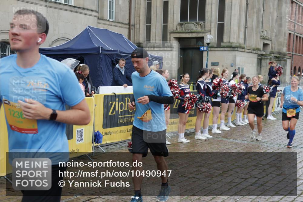 13.09.2026 - Kiel Lauf Yannick Fuchs http://msf.ph/oto/10490947 13.09.2026 11:51:31 Laufen 1236, 21, 7565 meine-sportfotos.de