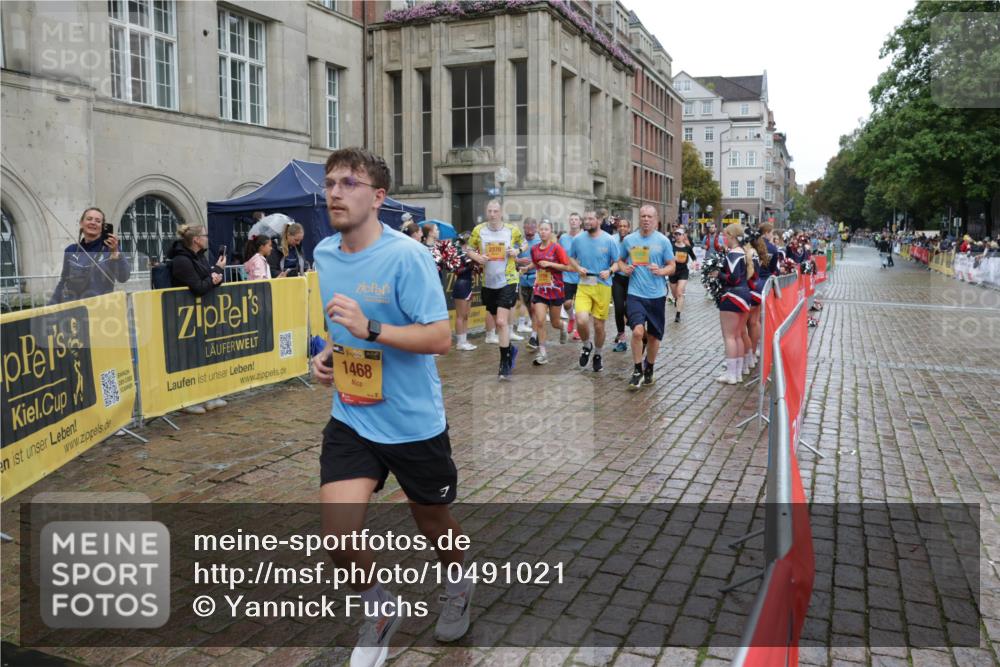 13.09.2026 - Kiel Lauf Yannick Fuchs http://msf.ph/oto/10491021 13.09.2026 11:52:18 Laufen 1394, 1468, 1, 2370 meine-sportfotos.de