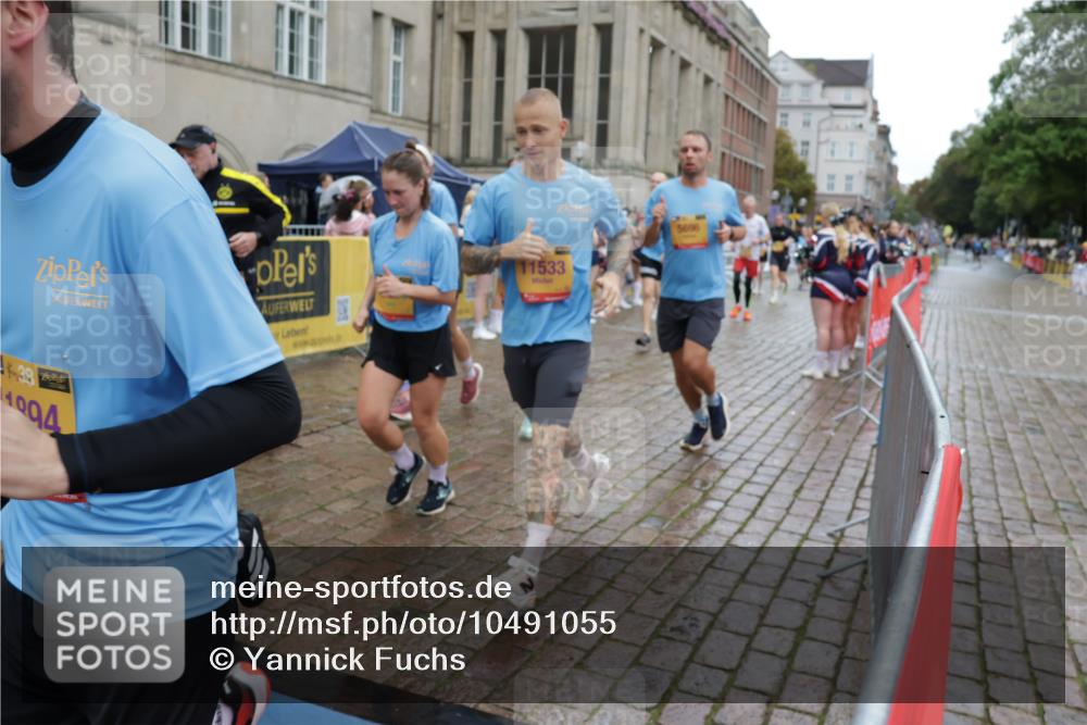 13.09.2026 - Kiel Lauf Yannick Fuchs http://msf.ph/oto/10491055 13.09.2026 11:52:36 Laufen 39, 1004, 5696, 11533 meine-sportfotos.de