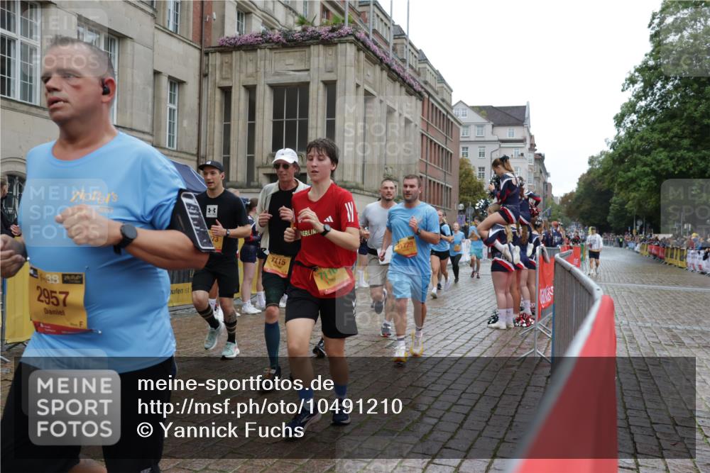 13.09.2026 - Kiel Lauf Yannick Fuchs http://msf.ph/oto/10491210 13.09.2026 11:54:11 Laufen 38, 2957, 73, 7115, 1729 meine-sportfotos.de