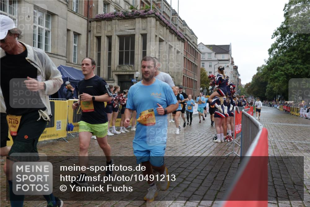 13.09.2026 - Kiel Lauf Yannick Fuchs http://msf.ph/oto/10491213 13.09.2026 11:54:12 Laufen 7115, 4275, 24, 38, 1729 meine-sportfotos.de