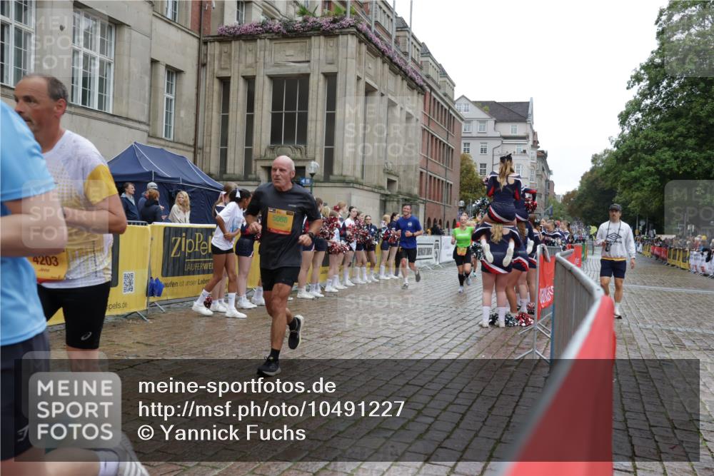13.09.2026 - Kiel Lauf Yannick Fuchs http://msf.ph/oto/10491227 13.09.2026 11:54:22 Laufen 4203, 5068 meine-sportfotos.de