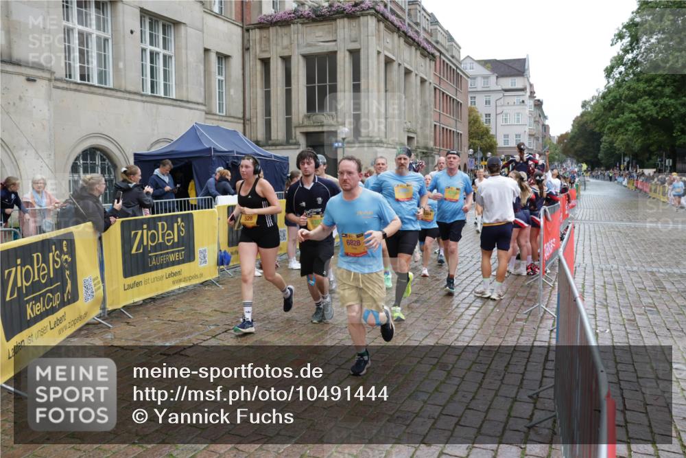 13.09.2026 - Kiel Lauf Yannick Fuchs http://msf.ph/oto/10491444 13.09.2026 11:56:31 Laufen 528, 6828 meine-sportfotos.de